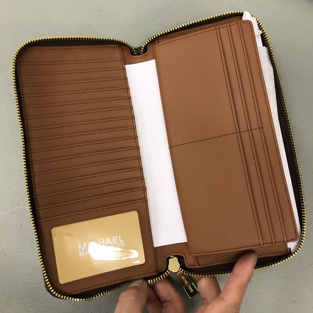 Michael  kors jet set travel large wallet - Picture 5 of 8